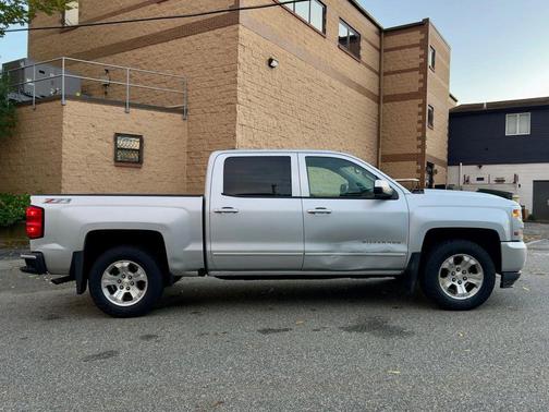 2017 Chevrolet Silverado 1500 2LT