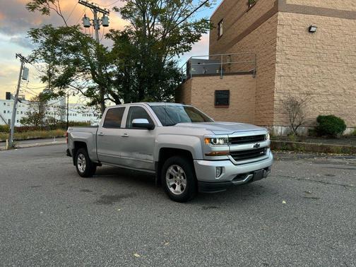 2017 Chevrolet Silverado 1500 2LT