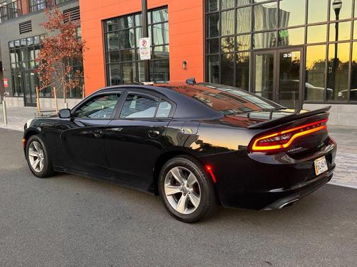 2016 Dodge Charger SXT