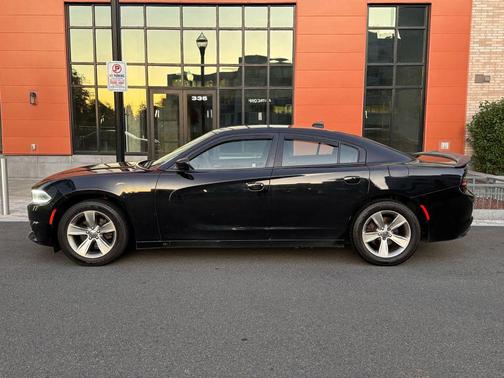 2016 Dodge Charger SXT
