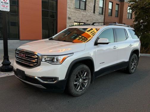 2017 GMC Acadia SLT-1