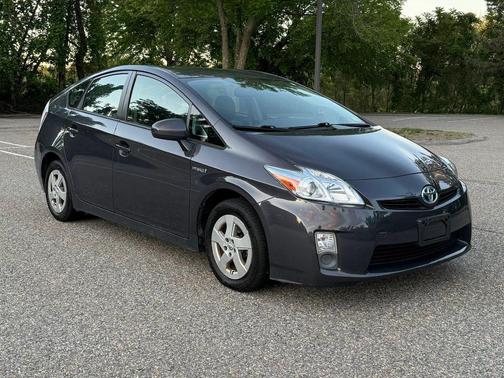 Winter Gray Metallic 2010 Toyota Prius IV