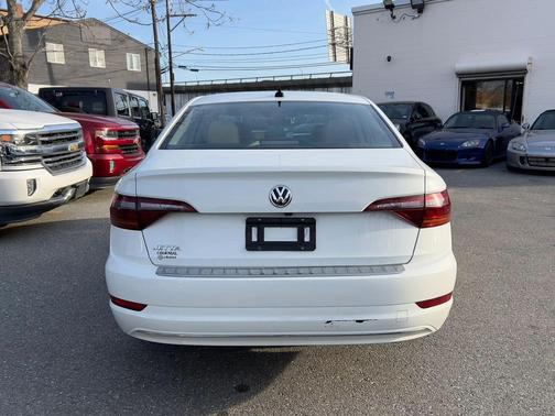 White 2019 Volkswagen Jetta 1.4T SEL