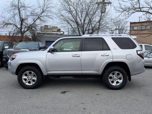 Classic Silver Metallic 2018 Toyota 4Runner SR5 Premium
