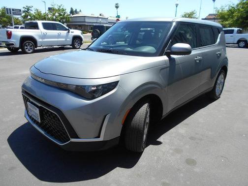 Steel Gray 2025 Kia Soul LX