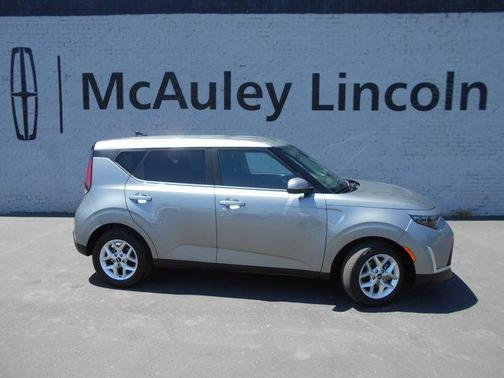 Steel Gray 2025 Kia Soul LX