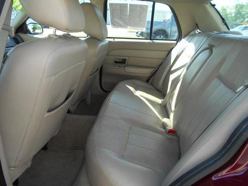 2011 Ford Crown Victoria LX
