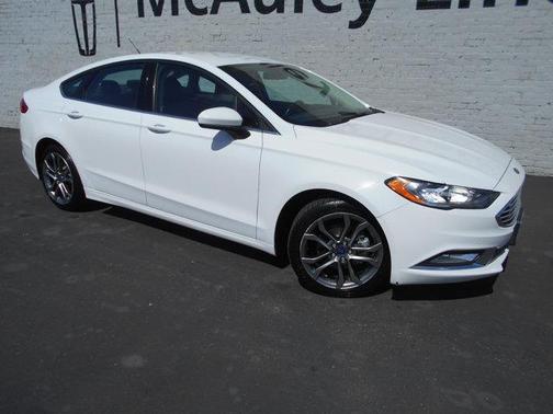 Oxford White 2017 Ford Fusion SE