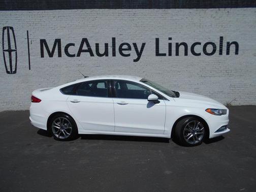 Oxford White 2017 Ford Fusion SE