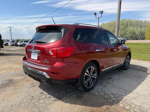 Cayenne Red Metallic 2017 Nissan Pathfinder Platinum