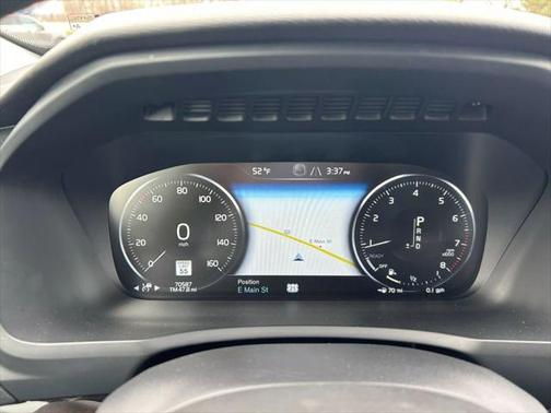 2017 Volvo XC90 T6 Momentum