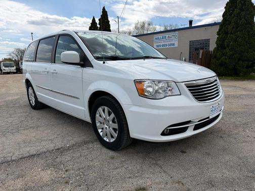 Bright White Clearcoat 2015 Chrysler Town & Country Touring