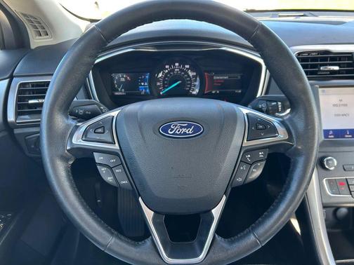 2020 Ford Fusion SEL