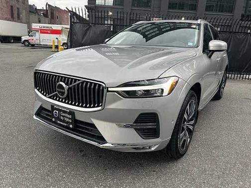 2022 Volvo XC60 B5 Inscription