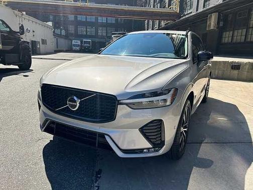 2025 Volvo XC60 Plus