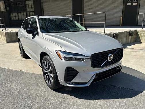 2025 Volvo XC60 Plus