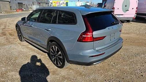 2024 Volvo V60 Cross Country Ultimate