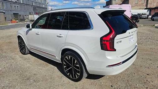 2025 Volvo XC90 Plus
