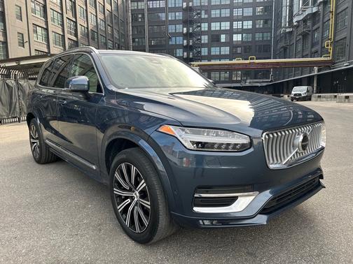 2023 Volvo XC90 B6 Plus 7-Seater