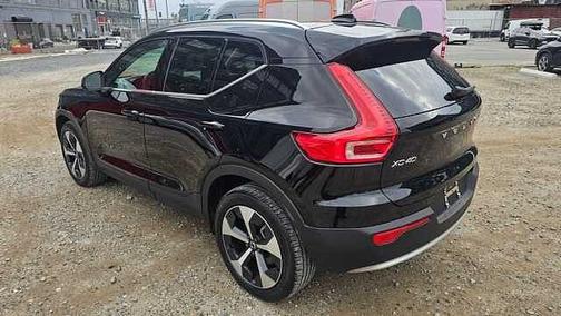 2025 Volvo XC40 Plus