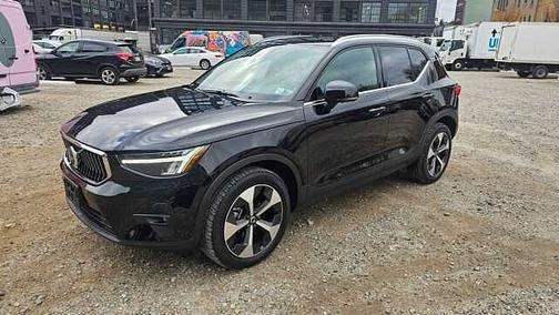 2025 Volvo XC40 Plus