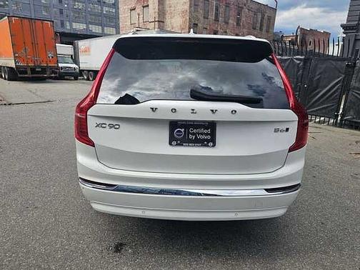 Crystal White 2023 Volvo XC90 Ultimate