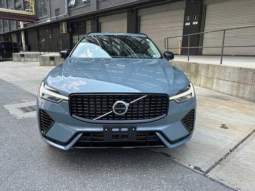2024 Volvo XC60 Plus