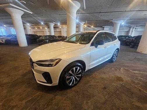 2023 Volvo XC60 Plus