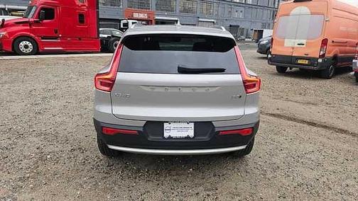 2025 Volvo XC40 Plus