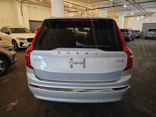 Silver Dawn 2023 Volvo XC90 Ultimate