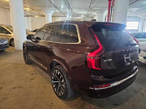 2025 Volvo XC90 Plus