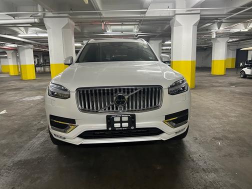 2025 Volvo XC90 B6 Plus 7-Seater