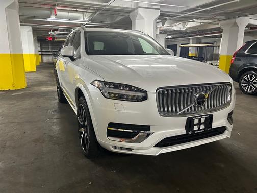 2025 Volvo XC90 B6 Plus 7-Seater