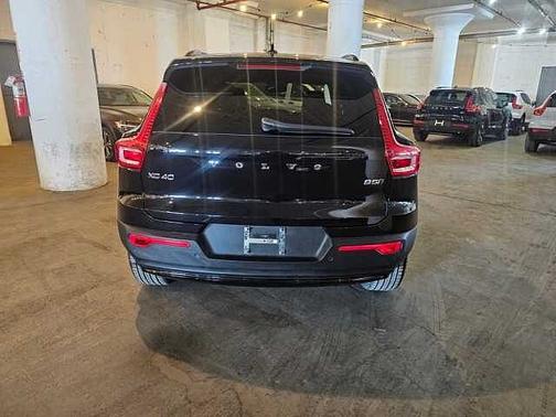 2024 Volvo XC40 Plus