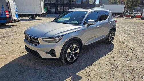 2025 Volvo XC40 Plus