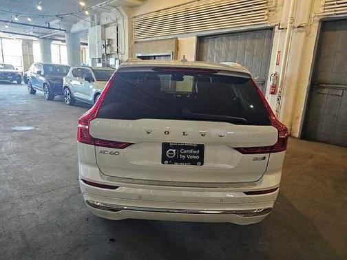 Crystal White 2023 Volvo XC60 Plus