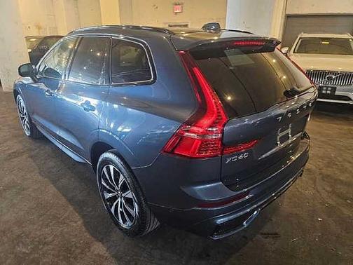 Denim Blue Metallic 2023 Volvo XC60 B5 Plus Dark Theme