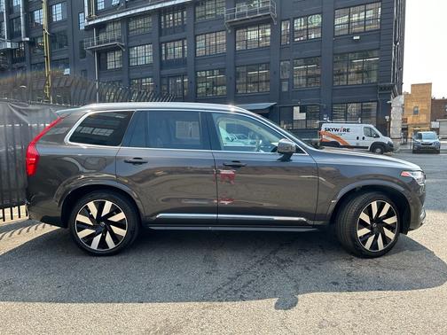 2024 Volvo XC90 Recharge Plug-In Hybrid Ultimate