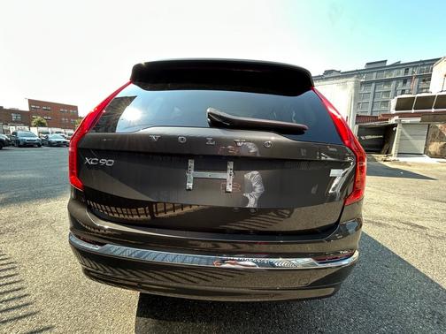 2024 Volvo XC90 Recharge Plug-In Hybrid Ultimate