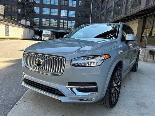 2025 Volvo XC90 Core