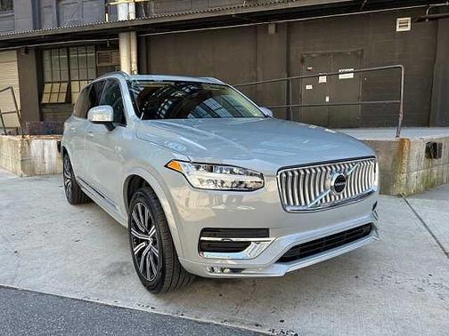 2025 Volvo XC90 Core