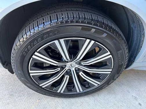 2025 Volvo XC90 Core