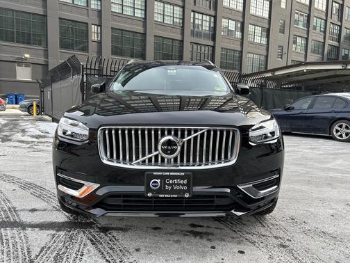 2024 Volvo XC90 B5 Plus