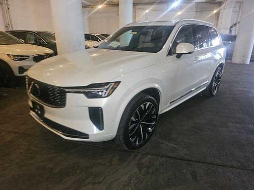 Crystal White 2025 Volvo XC90 Plus