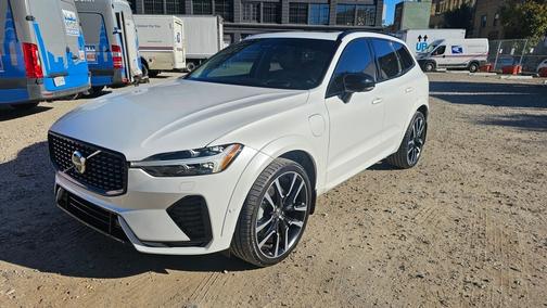 2025 Volvo XC60 Plug-In Hybrid T8 Ultra