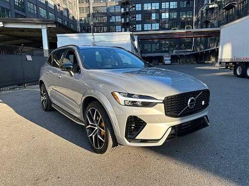 2025 Volvo XC60 Polestar