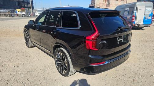 2025 Volvo XC90 B6 Plus 7-Seater