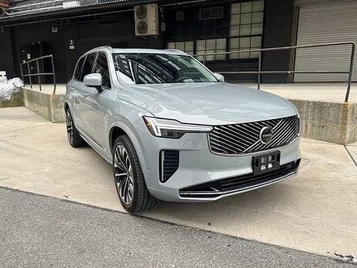2025 Volvo XC90 Plus