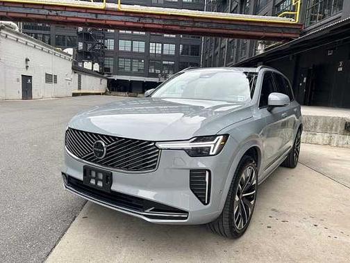 2025 Volvo XC90 Plus