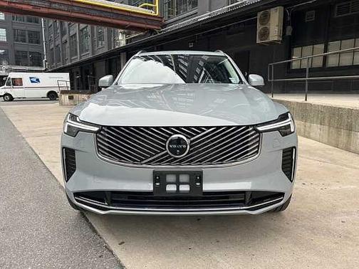 2025 Volvo XC90 Plus